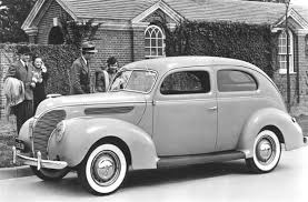 1938 Ford V8 Tudor De Luxe.